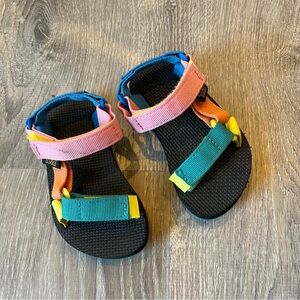 Teva toddler sandals multi colored classic style size 8
